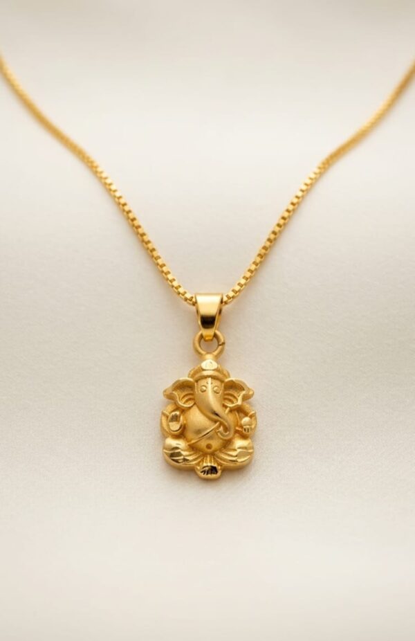 Ganesh Pendant with Chain
